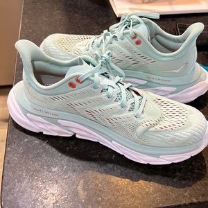 Hoka running shoes v580 red and teal! Sold out size 8.5 - like new